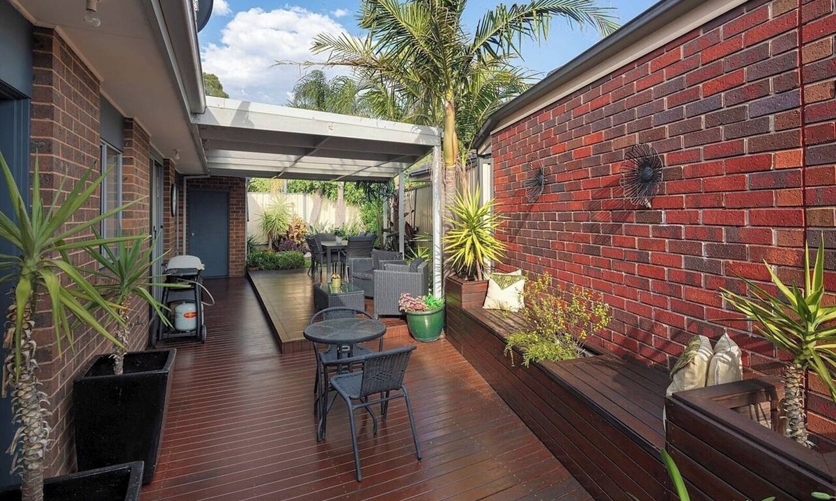 Glenroy House | Quiet 2BR Villa | Parking | 15 min Airport and City