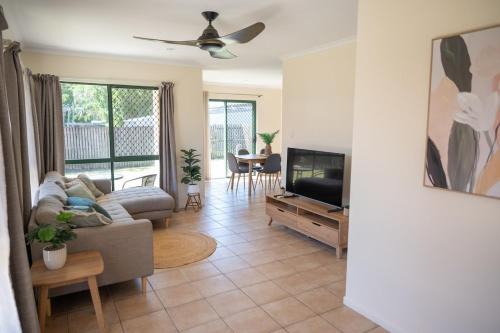 North Mackay House | Quiet Cozy Townhouse in North Mackay