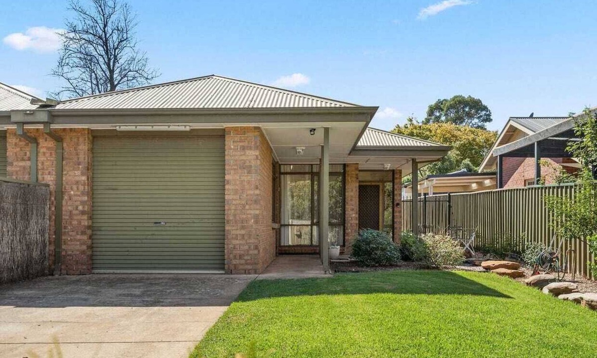 Myrtle Bank House | Quiet Family Home Near Adelaide CBD | Myrtle Bank