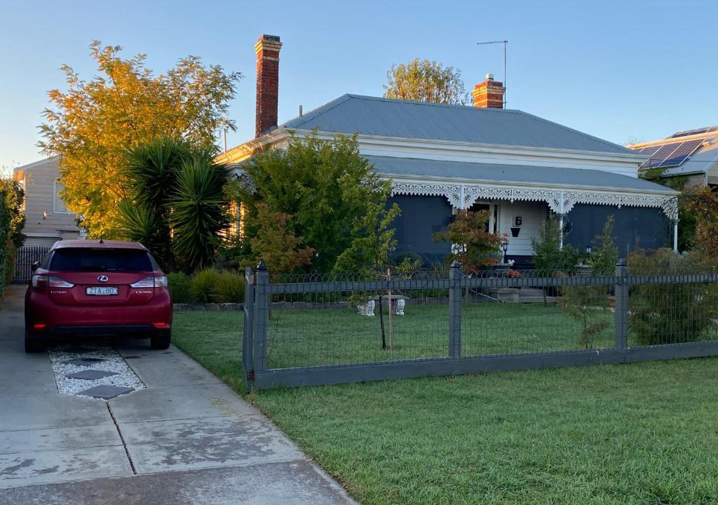 Maryborough House | R&R Luxury House, Maryborough, VIC