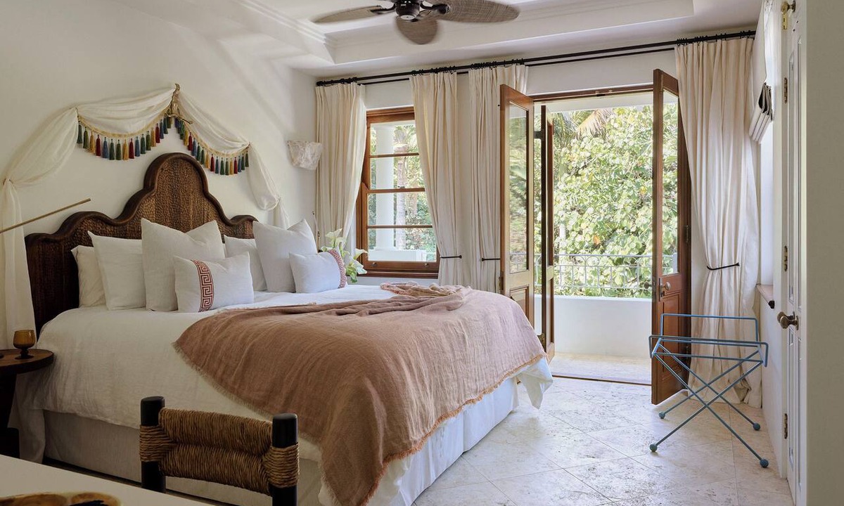 Byron Bay Hotel | Raes on Wategos