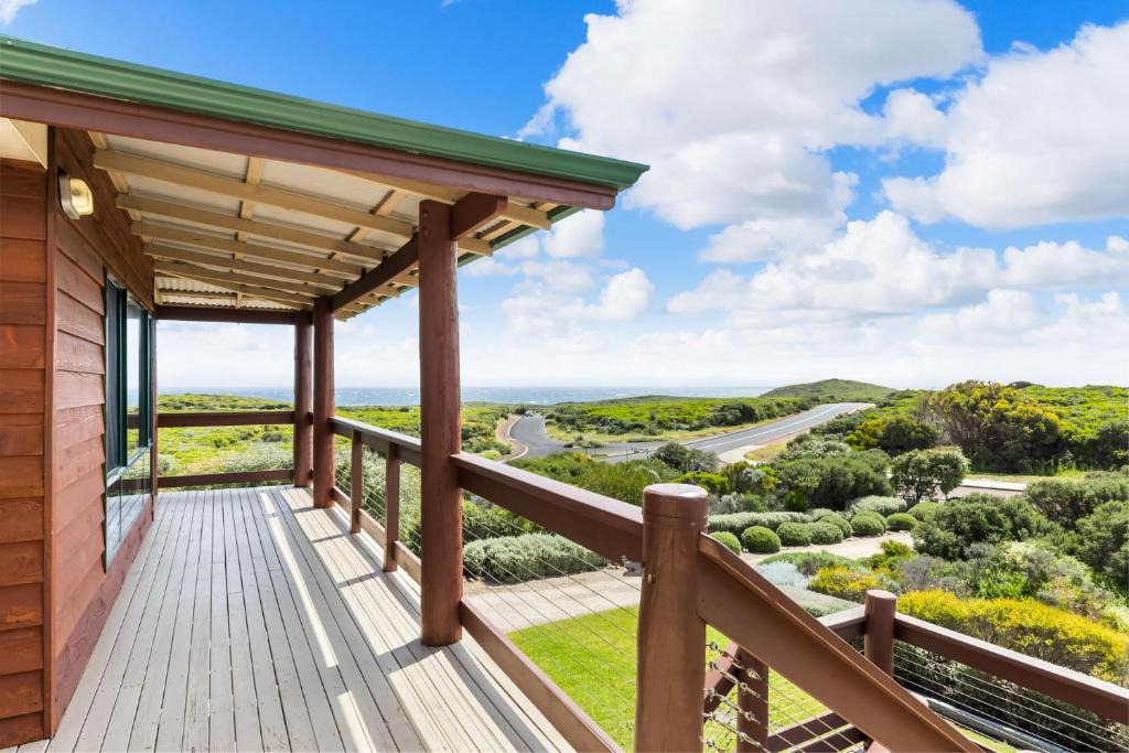 Gnarabup House | Red Door - Enjoy Exclusive Front Row Sunsets from the Balcony & Walks to the Surf in Gnarabup
