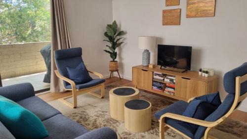 Hawks Nest House | Relax In Cosy Comfort