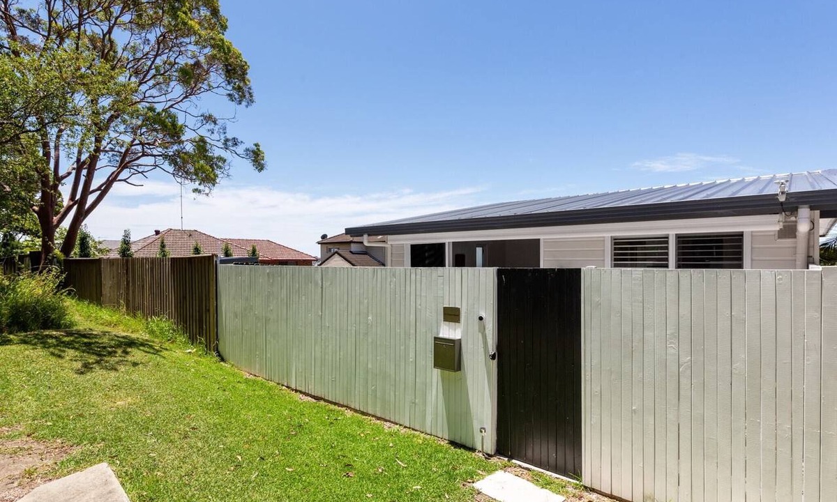 Allambie Heights Apartment | Relaxing 2-Bed Home Close to Beaches and Parks