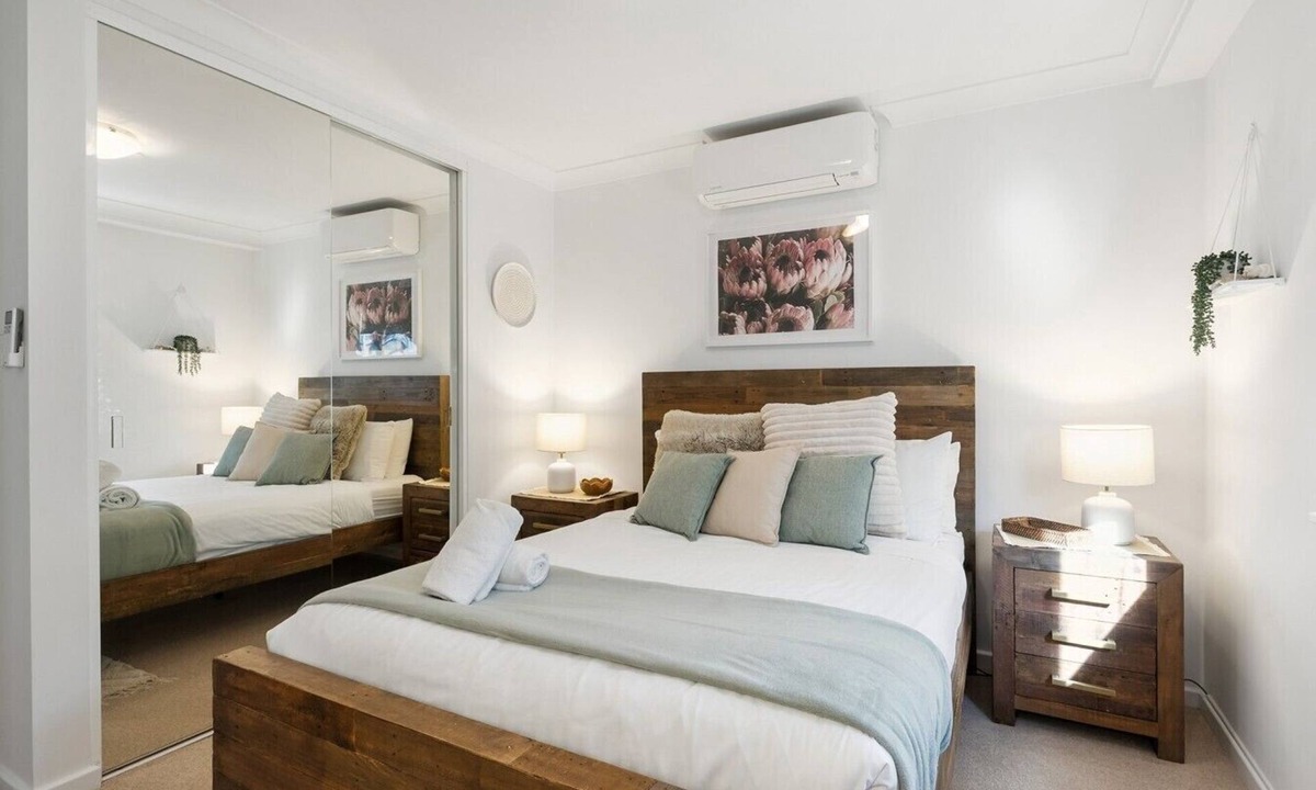 Perth Central Business District Apartment | Renovated Cityscape Resort