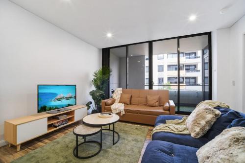 Rosebery Apartment | Resort-Style 2BR Escape Pool, Gym, Sauna, Parking