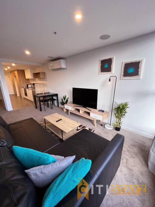 Braddon Apartment | Resort-Style Midnight, Braddon 1bd - Top Location