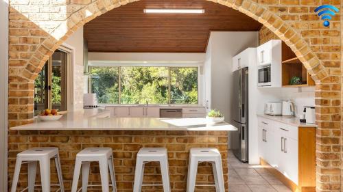 Fingal Bay House | Retreat on Pebble