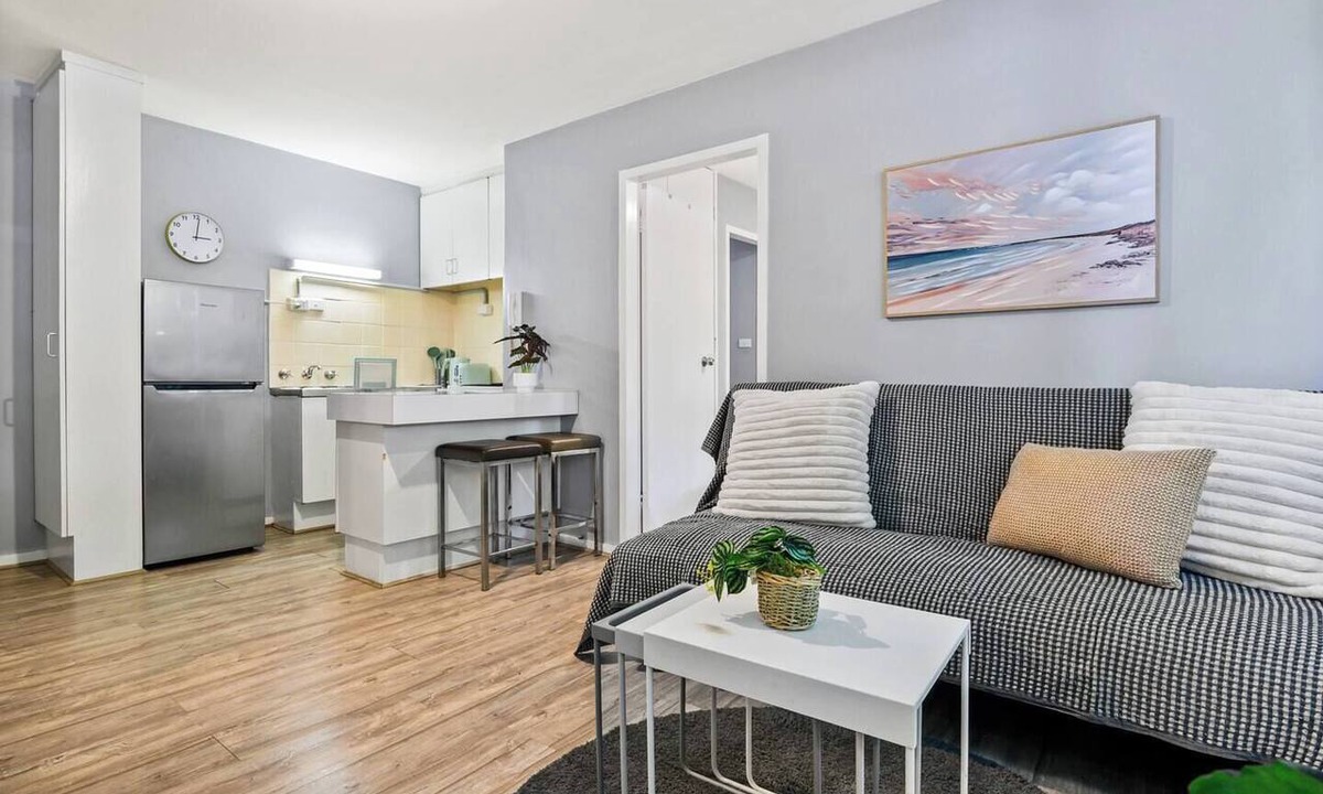 Richmond Apartment | Richmond Pad MCG and Bridge Rd Stay Free Parking