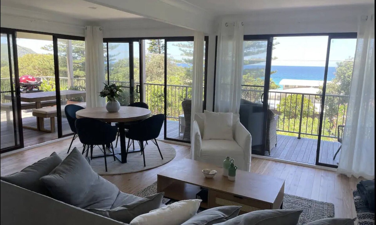 Boomerang Beach House | RickShores at Boomerang Beach