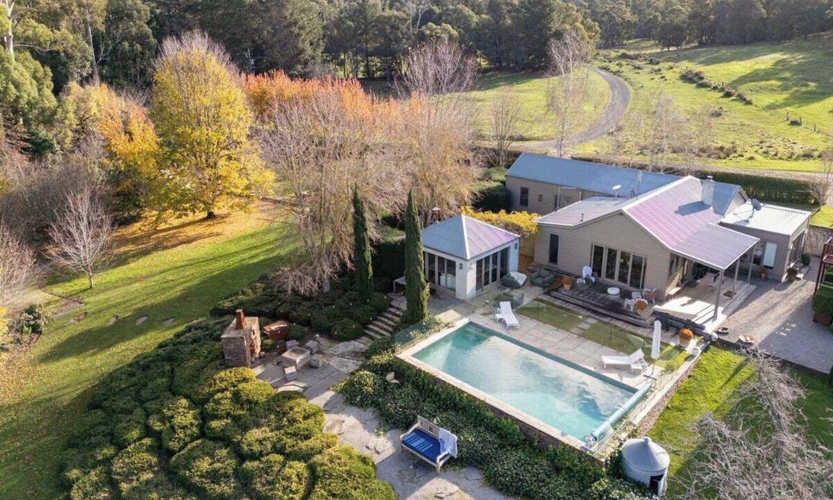 Lauriston House | RIVER HOUSE - MODERN COUNTRY HOME, LAURISTON