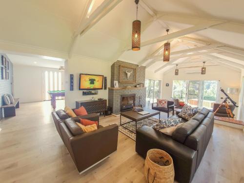 Riverlea Villa | RIVERLEA RETREAT MUDGEE - Private, Outdoor Bath, Pool, Tranquility