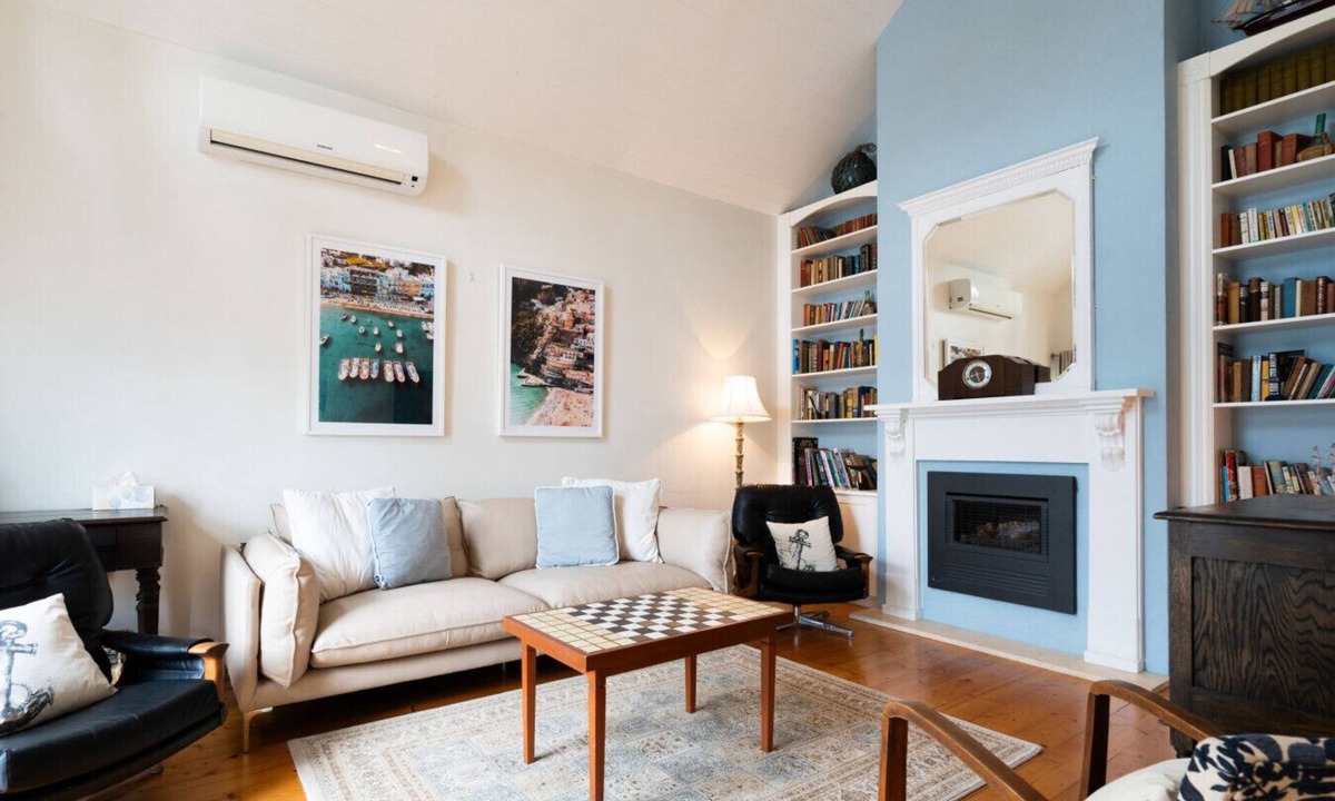 Barwon Heads House | Riverside Charm - Sleeps 8!