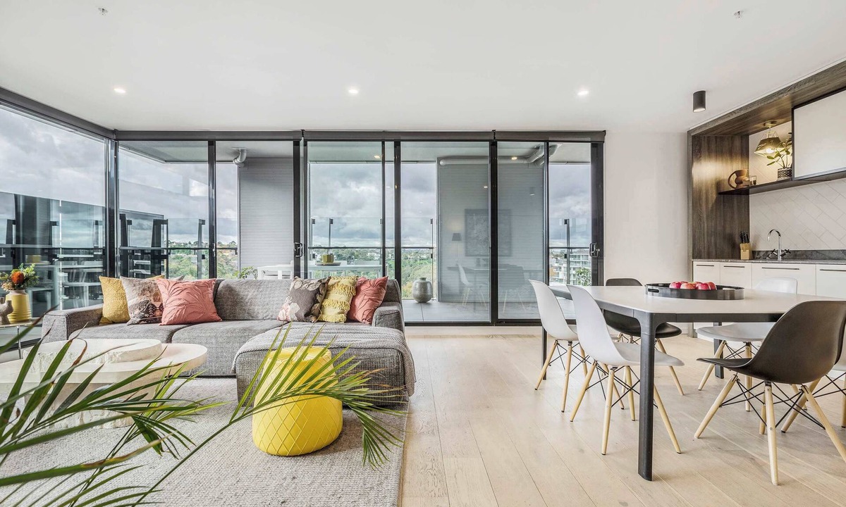 Abbotsford Condo | Riverside top-floor apartment with Yarra views