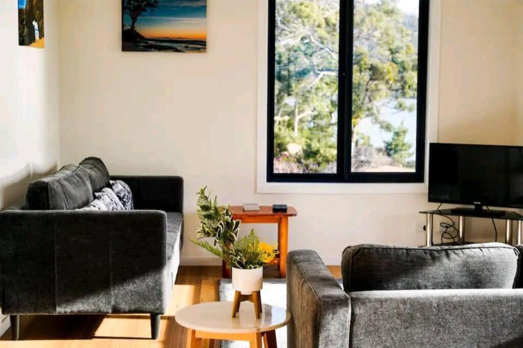 Lunawanna House | Rockpool Cottage