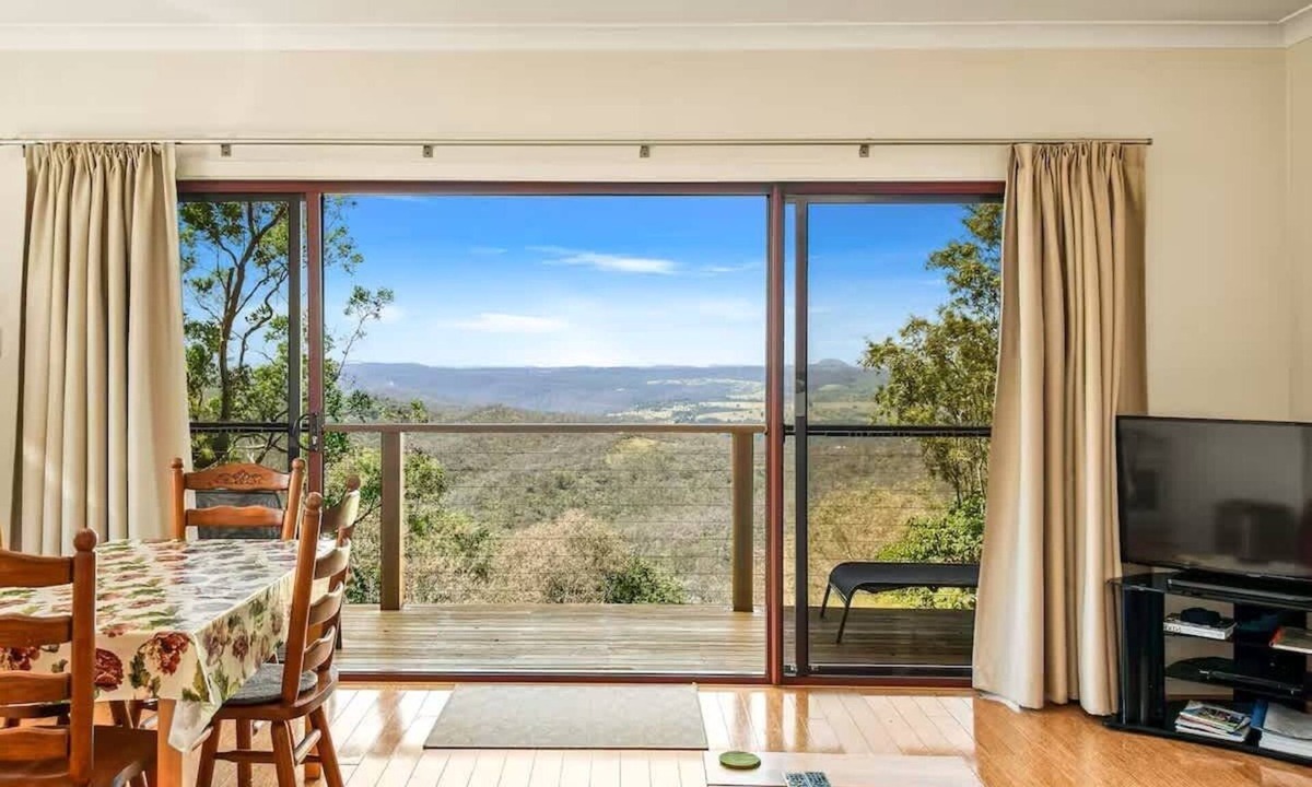 Preston Ski Chalet | Romantic Chalet | Mountain Views | Spa & Fireplace