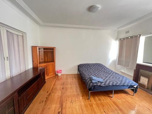Eastwood House | Room 53