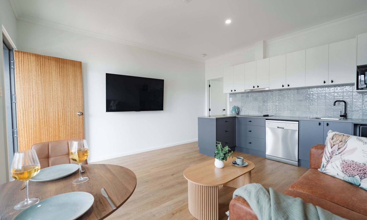 Dubbo Apartment | Ropa Premium Suite - Luxe Stay in Dubbo