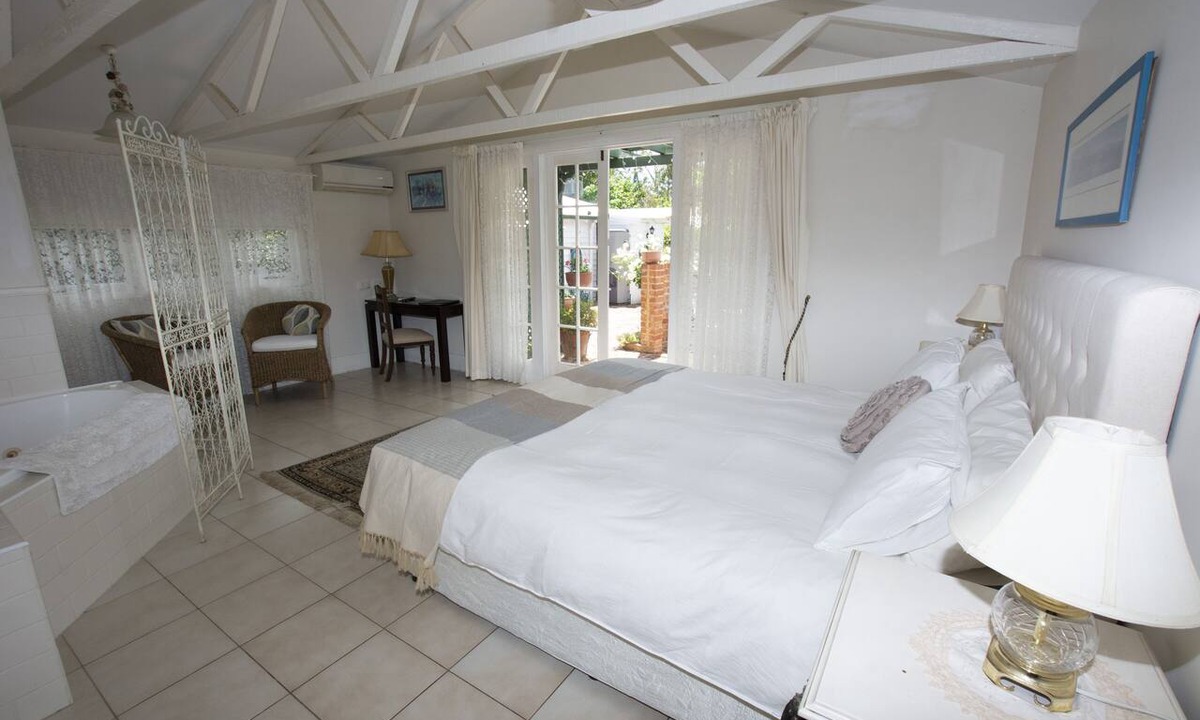 Gooseberry Hill Bed & Breakfast | Rosebridge House Bed & Breakfast Adult Retreat