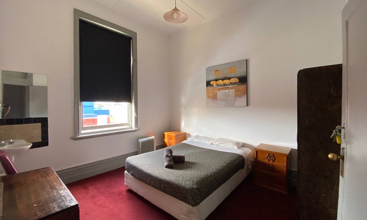 Horsham Hotel | Royal Hotel