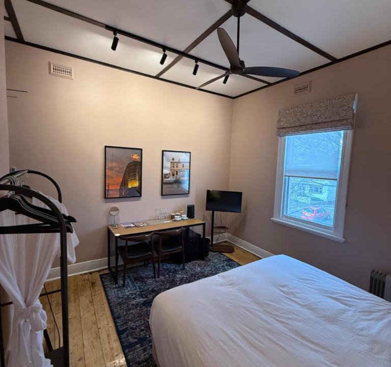Ballarat Hotel | Royal Oak Hotel