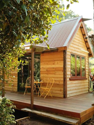 Margaret River House | RR Tiny House - in town sanctuary, pet friendly