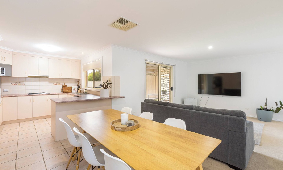 Mildura House | Rural Retreat-Spacious Pet Friendly Home