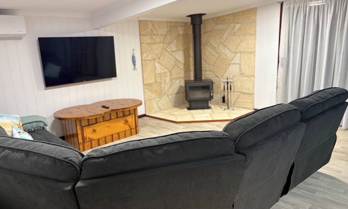 Castletown House | Rustic Retreat Esperance