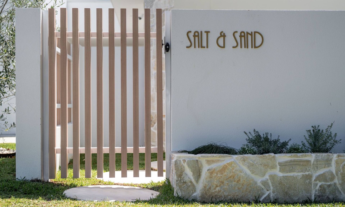 Port Macquarie Apartment | Salt & Sand 1-bedroom self-contained property only 300m from Beaches