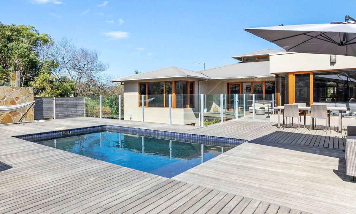Sorrento House | Saltwater Sorrento Close to Bay Beach and Township