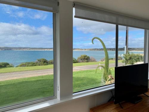Emu Bay House | Salty Dog