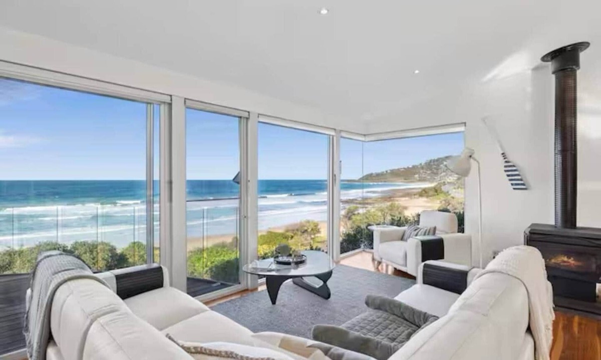 Separation Creek House | Sandbanks | Beachfront w/Spa & Ocean Views
