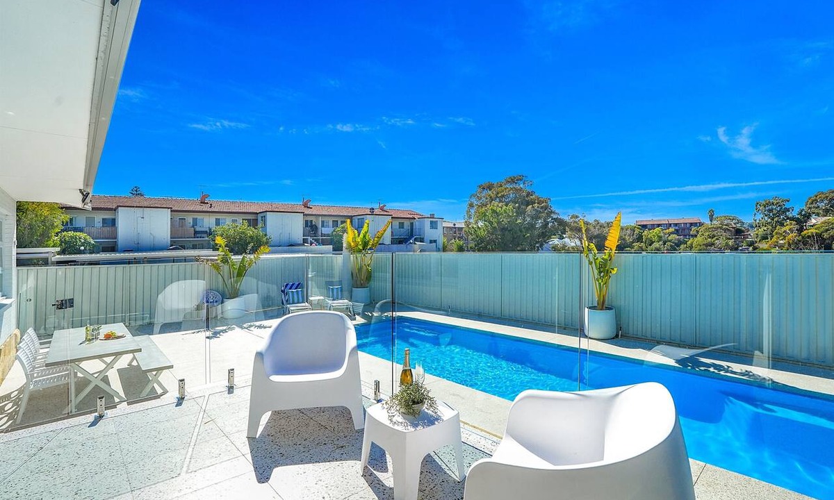 Scarborough House | Scarborough Beach Retreat | Pool, Fireplace & Walk