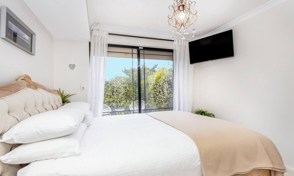 Scarborough Villa | Scarborough Villa On Duke - Executive Escapes