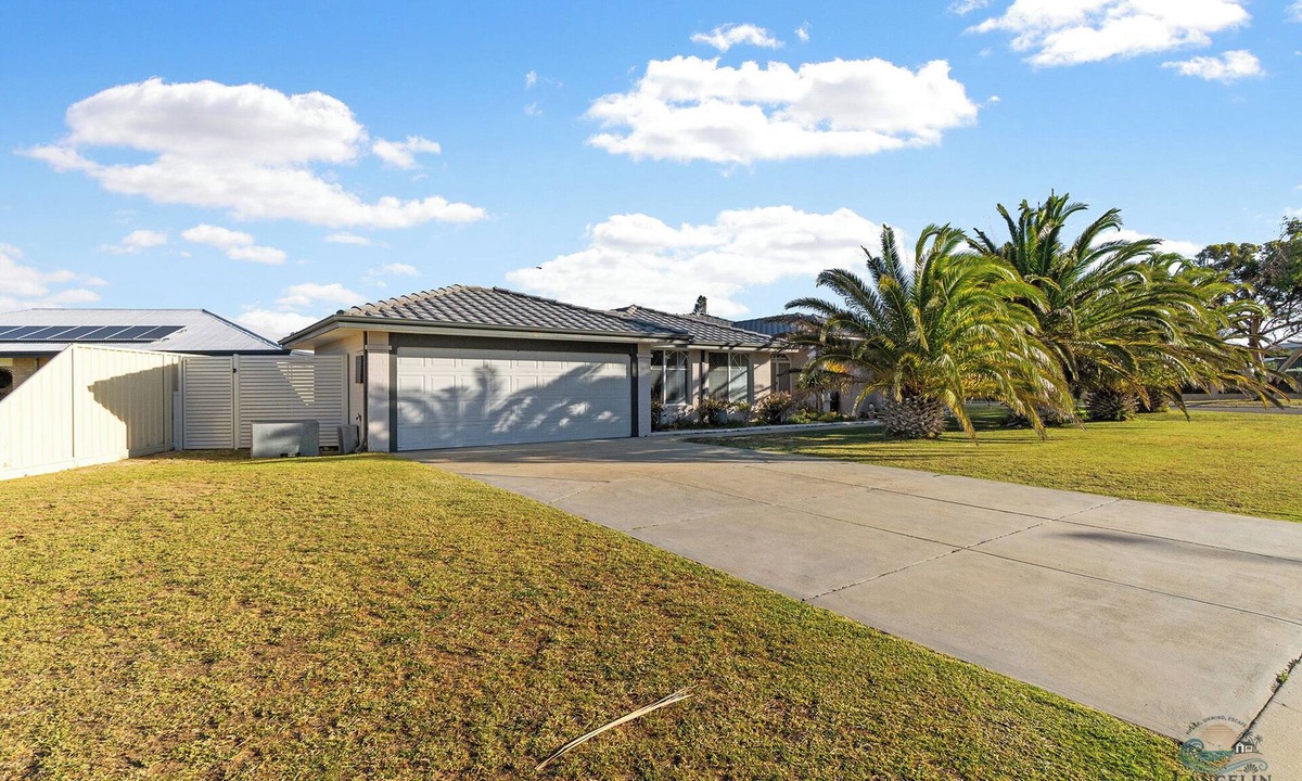 Lancelin House | Sea-renity Now -Welcome to your home away from home!