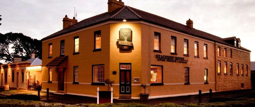 Port Fairy Hotel | Seacombe House Motor Inn Port Fairy