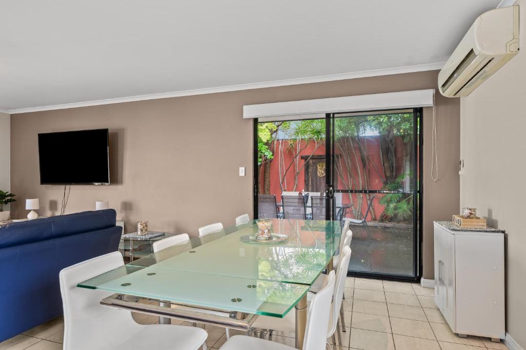 Aldinga Beach House | Seacret Oasis - Aldinga Beach - C21 SouthCoast Holidays