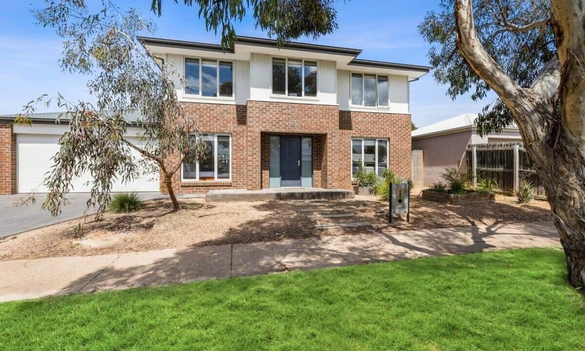 Torquay House | Seahaze Retreat | Spacious Family Coastal Haven
