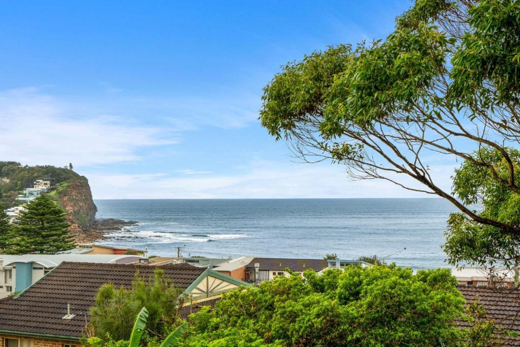 Copacabana House | Seas The Day