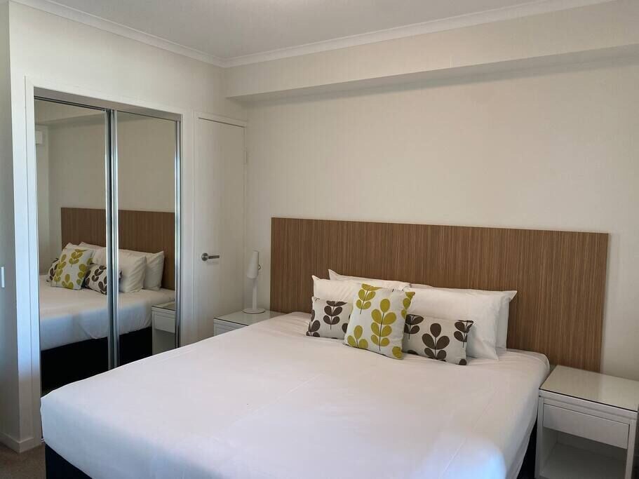 Mackay Apartment | Self Check in Apartment With Pool and Gym
