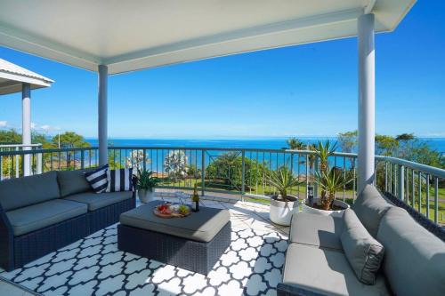 Rapid Creek Apartment | Sensational Sunsets Ocean Views from Top Floor