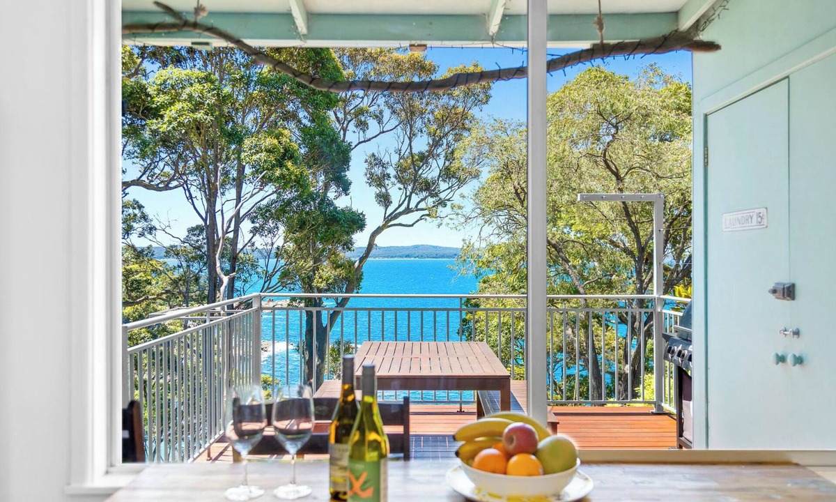 Denhams Beach House | Serendipity - Oceanfront family holiday home on Denhams Beach