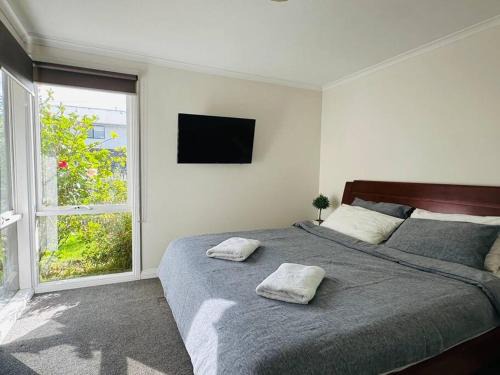 Aspendale Gardens Villa | Serene Retreat Ideal Escape