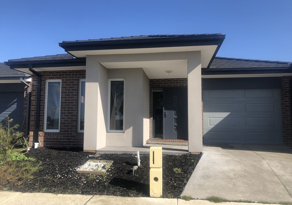 Pakenham House | Serenity 15 - Room 2