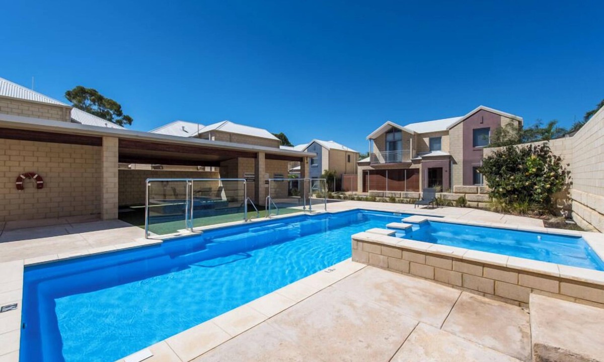 Mandurah House | Serenity Townhouse - Mandurah