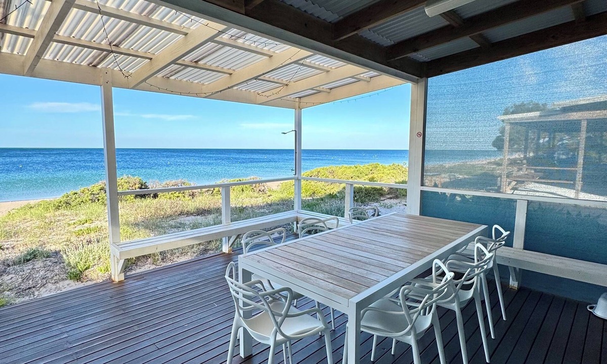 Muloowurtie House | Shack 78 Black Point - The Beach House