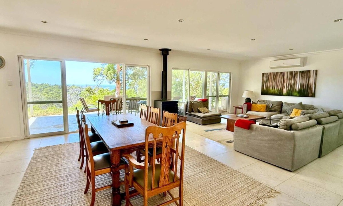 Shadforth House | Shadforth Rise: RARE 2 night weekends in March + discounted longer stays