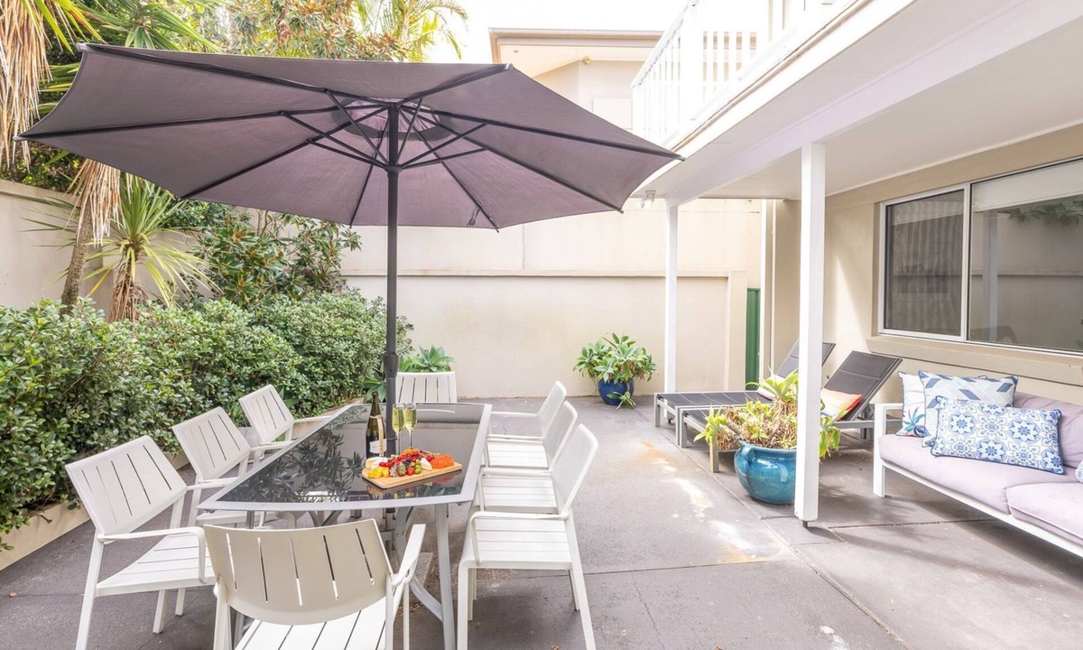 Fingal Bay House | Shells on the Shore 2, 9 Lentara St - Air Con, Wi-Fi, Linen, Bed Making