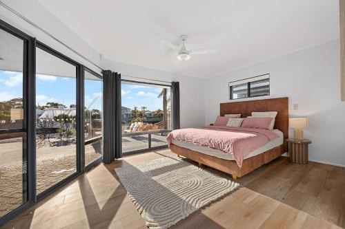 Port Lincoln House | Smada Stay - 4BR, Waterfront, Perfect Entertainer