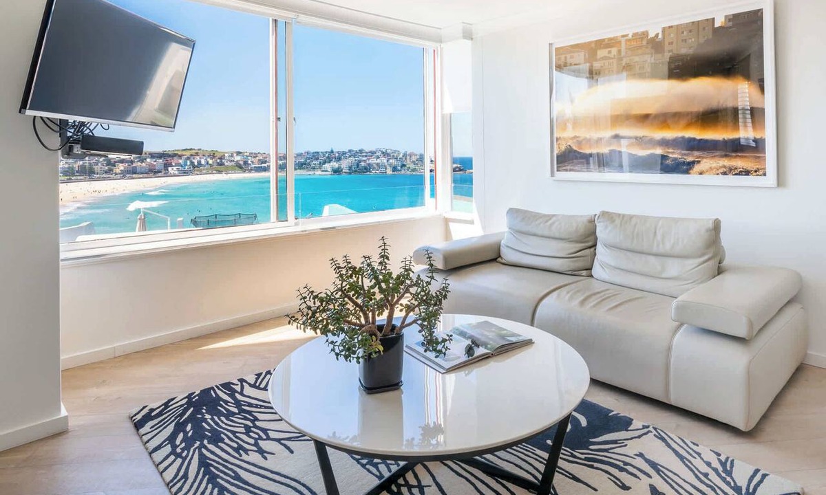Bondi Beach Apartment | Sound of Waves on Bondi